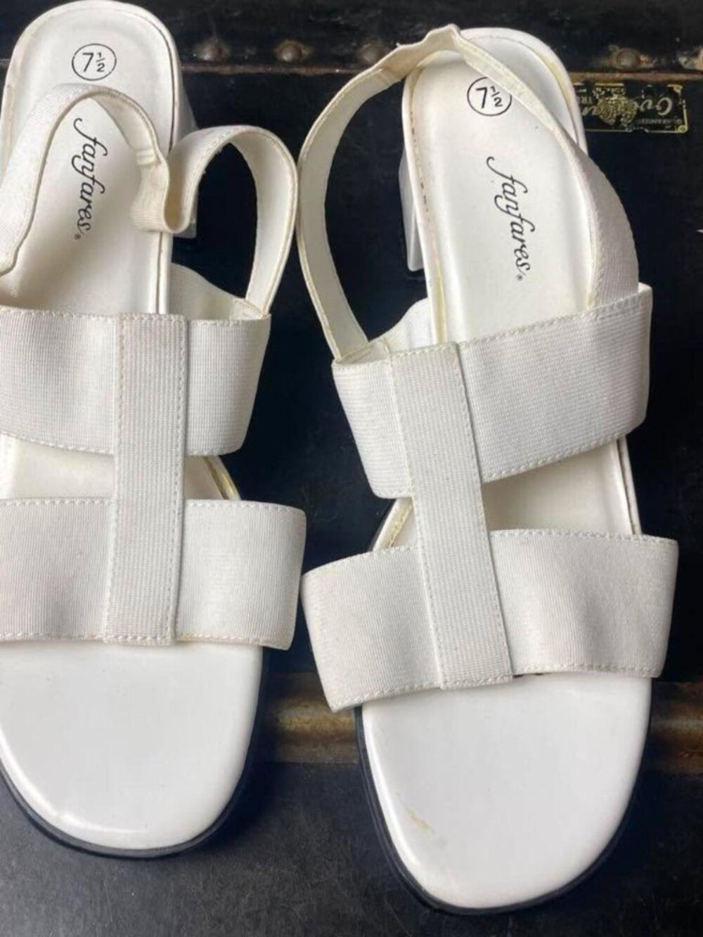 EUC Fanfares White Elastic Style Strappy Block Heel Sandals size 7.5